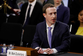 Zuckerberg resists effort by U.S. senators to commit him to regulation
 