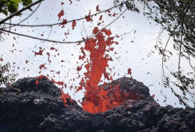 New fissure in Hawaii volcano propels lava four storeys high