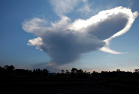 Indonesia evacuates residents, shuts airport after Java volcano erupts
 