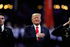 Trump wants ‘respect’ for the national anthem as he sings half the lyrics - VIDEO