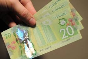 Canadian dollar falls as NAFTA 2.0 agreement remain elusive