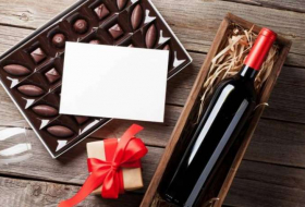 Drinking wine and eating chocolate linked to living longer 