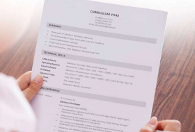What’s the Difference Between a Résumé and a CV? - iWONDER