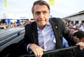 Brazil far-right candidate Bolsonaro in serious condition after stabbing