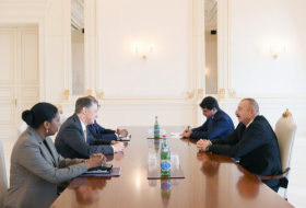 Azerbaijani President Ilham Aliyev receives US delegation - URGENT