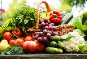 Eating organic food lowers risk of certain cancers, study suggests