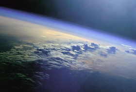 How much does Earth’s atmosphere weigh? -iWONDER