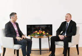  Azerbaijani president meets with Signify CEO 
