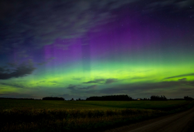   Spectacular northern lights display in Finland-  NO COMMENT    