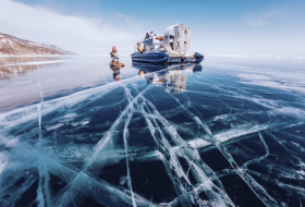  Ice-skaters brave the cold in Siberia for a race on the world's deepest lake-  NO COMMENT  