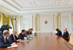  Azerbaijani president receives delegation led by EBRD president 