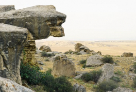  Gobustan: Ancient land where stones can sing 