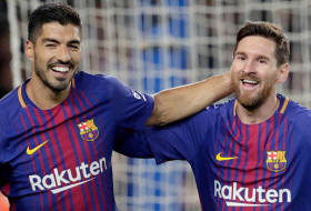   Barcelona 2-0 Atletico Madrid:   Messi and Suarez score after Diego Costa red card