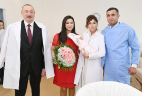  President Ilham Aliyev and first lady Mehriban Aliyeva met with parents of Azerbaijan’s 10 millionth citizen 