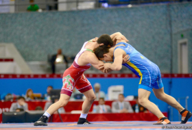  Azerbaijani freestyle wrestlers defeat Armenian rivals in Europe 