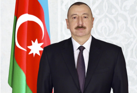   President Ilham Aliyev receives congratulations on occasion of Republic Day  