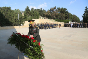 Azerbaijani Defense Ministry’s leadership pays respect to national leader Heydar Aliyev and martyrs