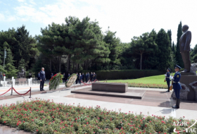 Russian Security Council secretary visits Heydar Aliyev's grave