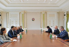  President Ilham Aliyev receives Turkish vice president 