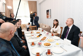   Azerbaijani president and first lady accept wedding invitation from martyr family  