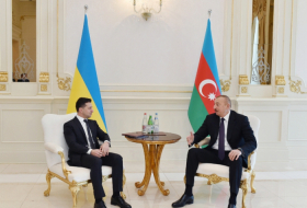 Azerbaijani, Ukrainian presidents hold one-on-one meeting