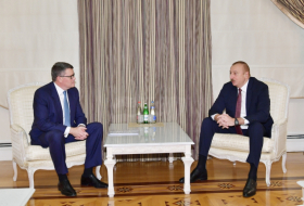  President Ilham Aliyev receives CISCO delegation 