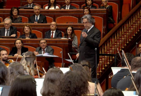  Riccardo Muti conducts Christmas concert in Italian Senate-  NO COMMENT  