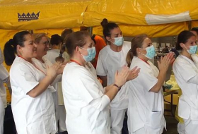   Field hospital in Madrid celebrates their first coronavirus patient being given the all-clear -   NO COMMENT    