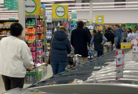  Worried shoppers rush to stores in New Zealand over new coronavirus cases -  NO COMMENT  