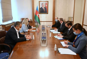 Azerbaijan FM receives outgoing Portuguese ambassador