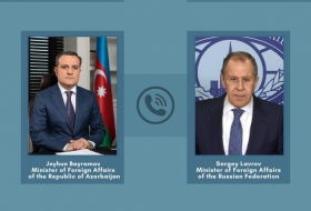  Azerbaijani and Russian FMs hold phone conversation 