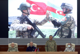  Azerbaijani and Turkish Defense Ministers hold meeting 