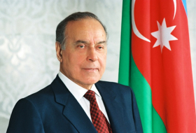  Azerbaijan commemorates national leader Heydar Aliyev  