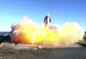   Rocketship bursts into flames as it tries to land vertically -   NO COMMENT    