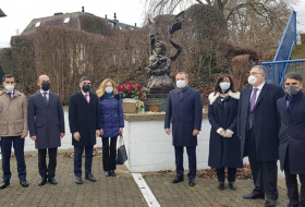   Azerbaijani FM visits monument to Khurshidbanu Natavan in Belgium  