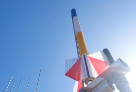  Russians launch miniature rockets to celebrate Yuri Gagarin -  NO COMMENT   