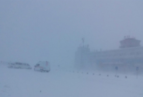  Massive snowstorm causes flight delays in the Sakhalin region -  NO COMMENT  