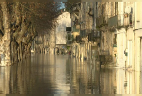   In France's Gironde, locals look on as floodwaters rise -   NO COMMENT    