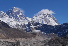 Everest's highest glacier melting rapidly, new study shows