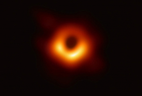 Astronomers reveal 1st image of black hole at center of Milky Way