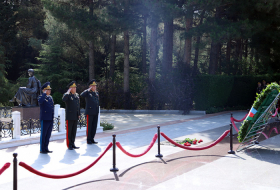   Leadership of the Ministry of Defense visited the Alley of Honors -   VIDEO    