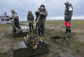   Ukrainian and Russian soldiers train for a harsh winter ahead -   NO COMMENT    