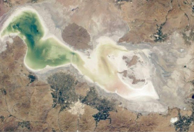   Ex-minister: Draining of Lake Urmia will lead to emergence of serious diseases  