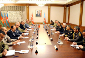 Azerbaijan Defense Minister holds meeting with his Turkish counterpart