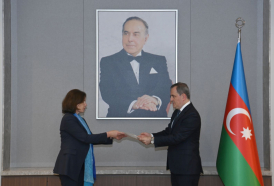   Azerbaijani FM receives incoming French ambassador   