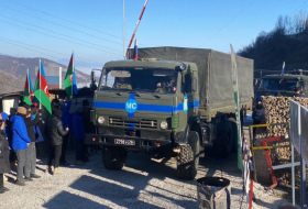   Vehicles of Russian peacekeepers pass freely along Azerbaijani Lachin-Khankandi road   
