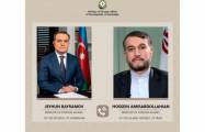  Azerbaijani, Iranian FMs talk over phone 