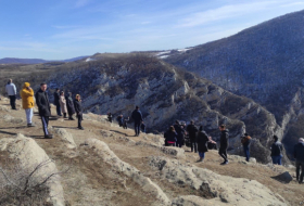   Travelers from 12 countries visit Jidir Duzu in Azerbaijan's Shusha  
