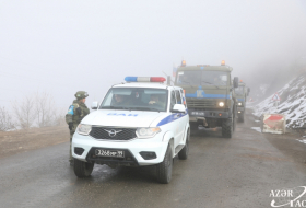   17 vehicles of Russian peacekeepers move freely along Lachin-Khankendi road   
