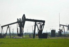 Oil prices find some support after heavy losses on US recession fears